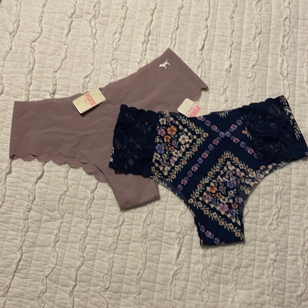PINK Victoria’s Secret no show bundle -small, NWT